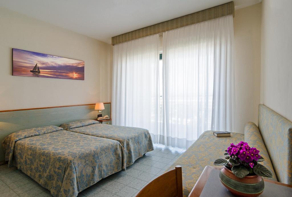 Hotel Paris Lido di Camaiore Habitación foto